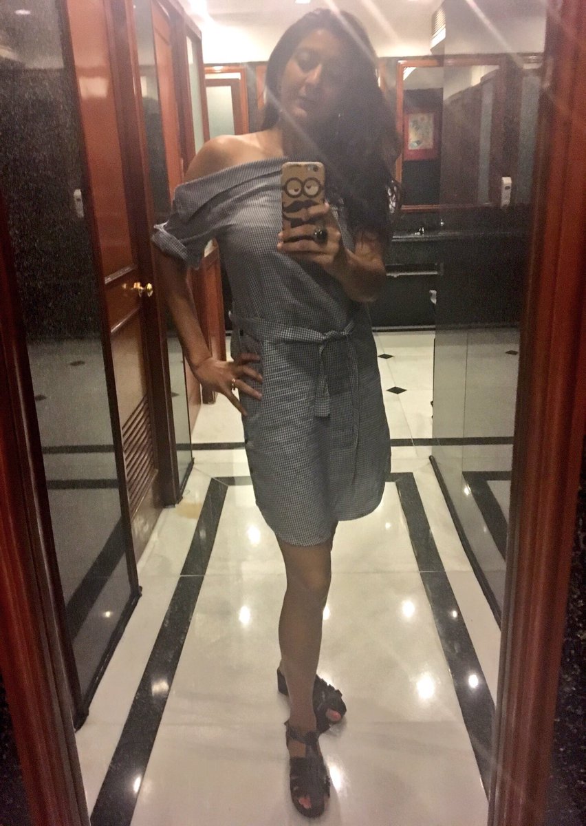 shatakshi_1's tweet photo. #FullLengthMirrors #SelfieTime
โบ๏ธโบ๏ธโบ๏ธ https://t.co/FmJLluClBZ