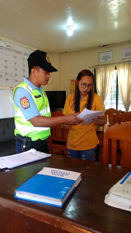 PNPBaguioStn6's tweet photo. Conducting barangay visitation within AOR
#doublebarrelalpha
#notoillegaldrugs
#crimeprevention
#PS6pulisnyopo https://t.co/4bLX3Fpmkw