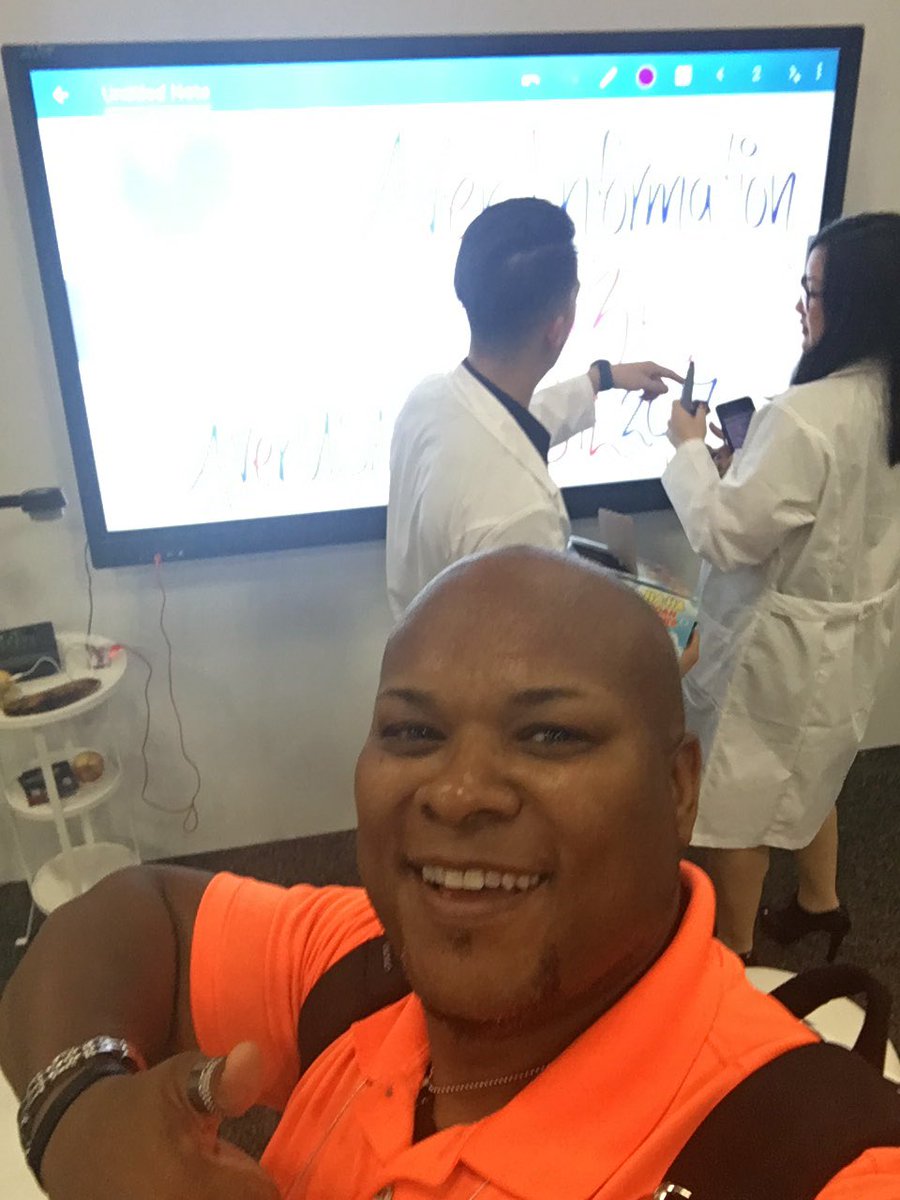 techknight7's tweet image. #averusa @AVerInformation Awesome interactive board