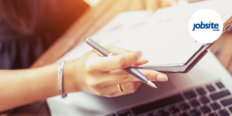 JobsiteUK's tweet image. Struggling with writing your #CV? Check out our guide on what to include: bit.ly/2sWBTX0