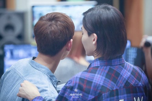 mingyuna__'s tweet photo. "Parabatai were strange. So close, and yet it wasn’t a marriage, yet it was more than a best friendship."

#Jisoo 
#Jeonghan
#Jihan 💕👑😇 https://t.co/wOFKVlrinL