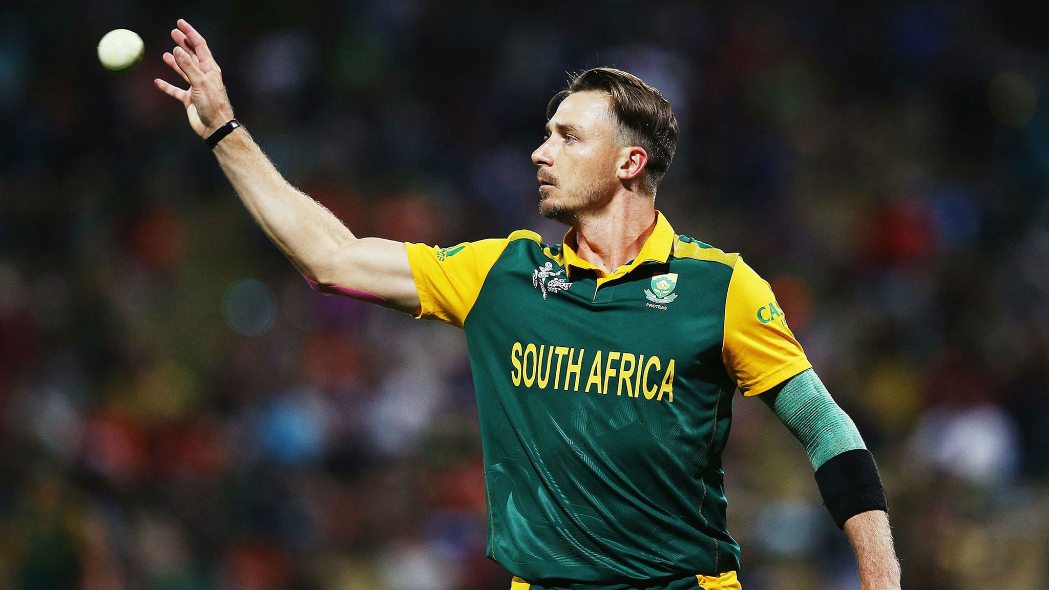  Dale_Steyn .an breath taking bowler     .
an amazing photographer too... 