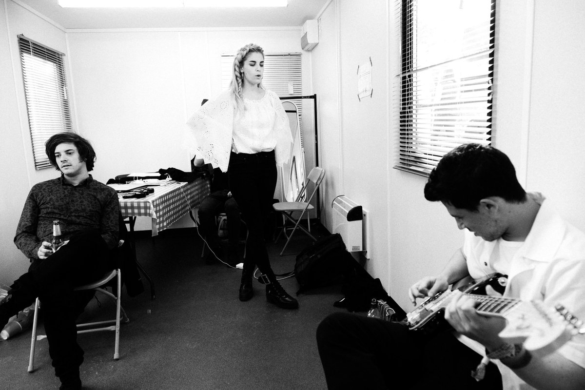 London Grammar (@londongrammar) on Twitter photo 