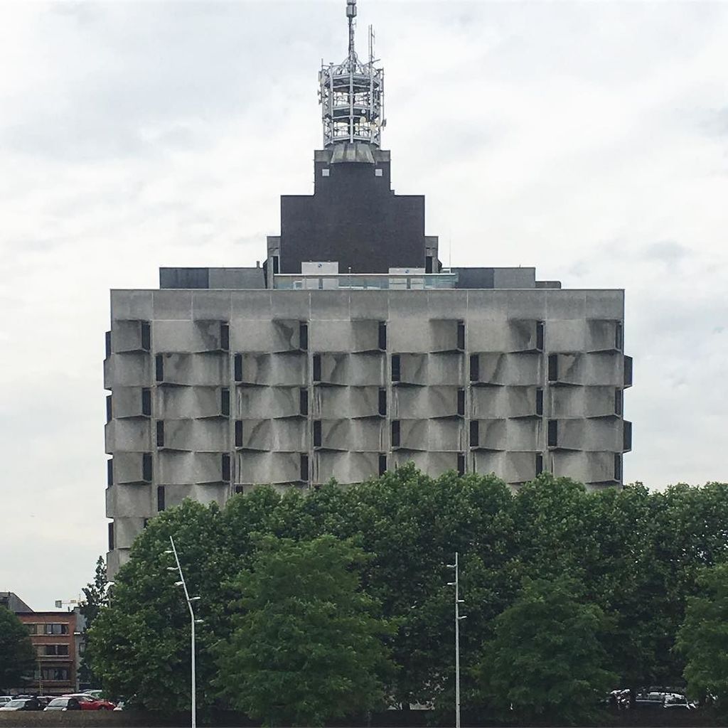 markminkjan's tweet photo. AC Portus / Belgacomtoren, Ghent. 1971-80.
.
.
.
#architecture #arquitetura #archidaily #architecturelovers #facad… https://t.co/1kBwzEPzs8 https://t.co/D6V8DIYFe9