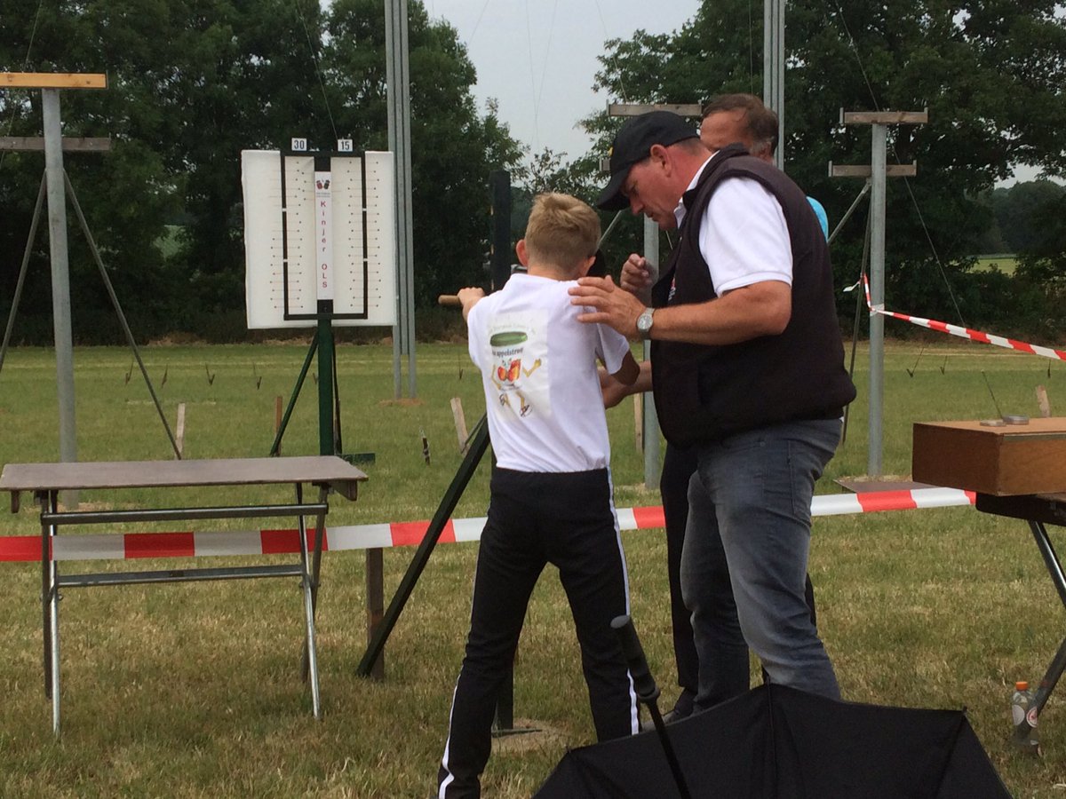 Marjan_Crousen's tweet photo. Trots op het team Dionysius & Canisius op het #KinjerOls https://t.co/o8B1looPyA