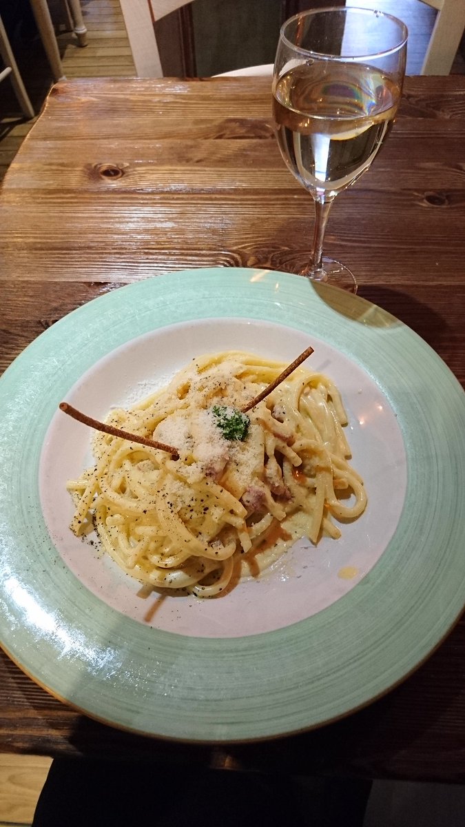 alancrompton's tweet photo. Gorgeous #carbonara lunch at @EUROPABRISTOL a fantastic #Bristol #Italian #foodie institution. All the best for the future 😀 #graziemille https://t.co/XcAfnkGl7Z