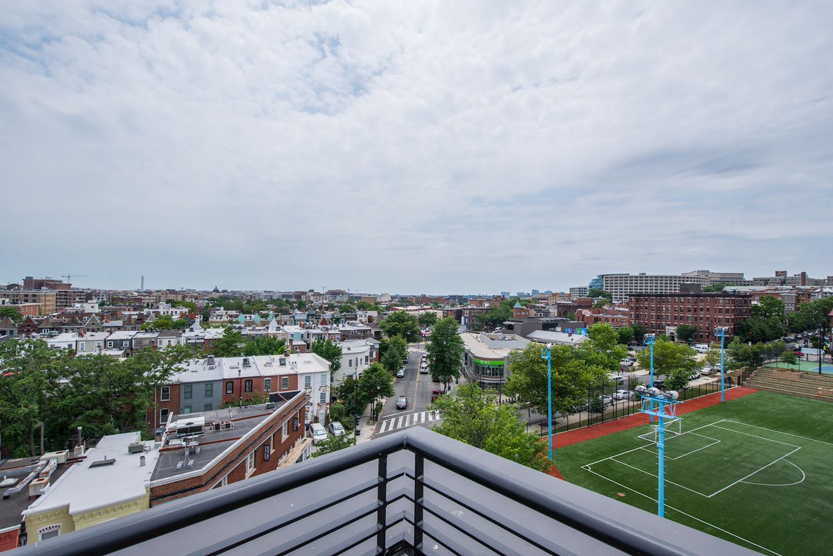LiveReedRow's tweet photo. Call today to see our Penthouse apartments with private roof terraces, walk-in closets and views of the Washington Monument. #ReedRow https://t.co/RLq5wWlMV1