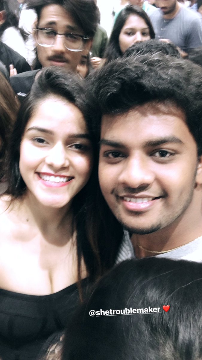 MandarBurse's tweet photo. Ths cutest and the best person by heart. Her work to spread love is appreciated by all😌😍😘 @shetroublemaker #Askshetroublemaker #cutepic https://t.co/qPssvG5DVs