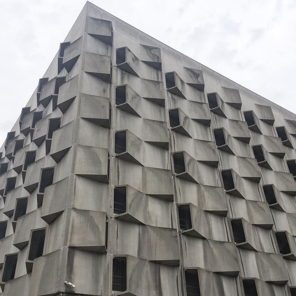 markminkjan's tweet photo. AC Portus / Belgacomtoren, Ghent. 1971-80.
.
.
.
#architecture #arquitetura #archidaily #architecturelovers #facad… https://t.co/iQRtHcGzDL https://t.co/WP4zO25E1F