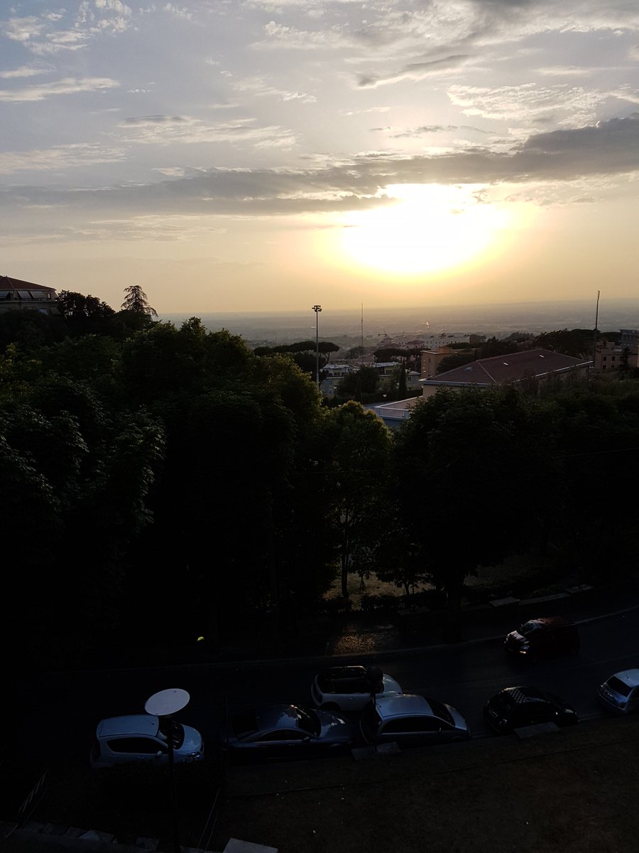 Lellacaroni's tweet photo. #NullaE #Tutto se lo trovi.. https://t.co/saDTv26x6y