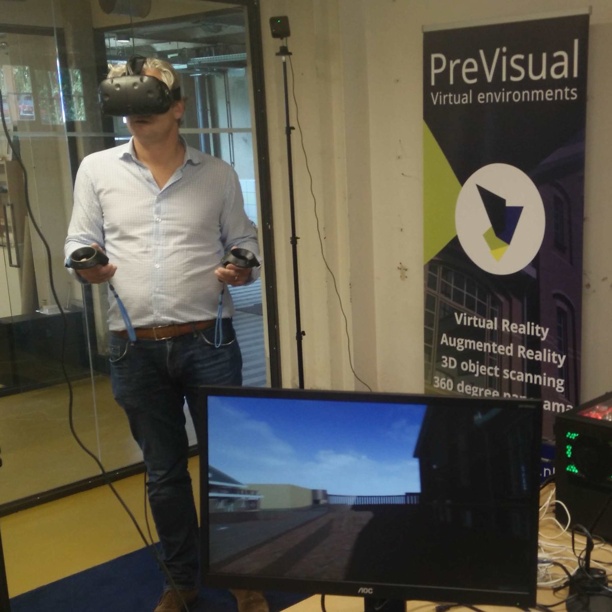 PreVisualNL's tweet image. VR Architect volop in ontwikkeling! Vandaag demodag in de kelder van @DEGasfabriek