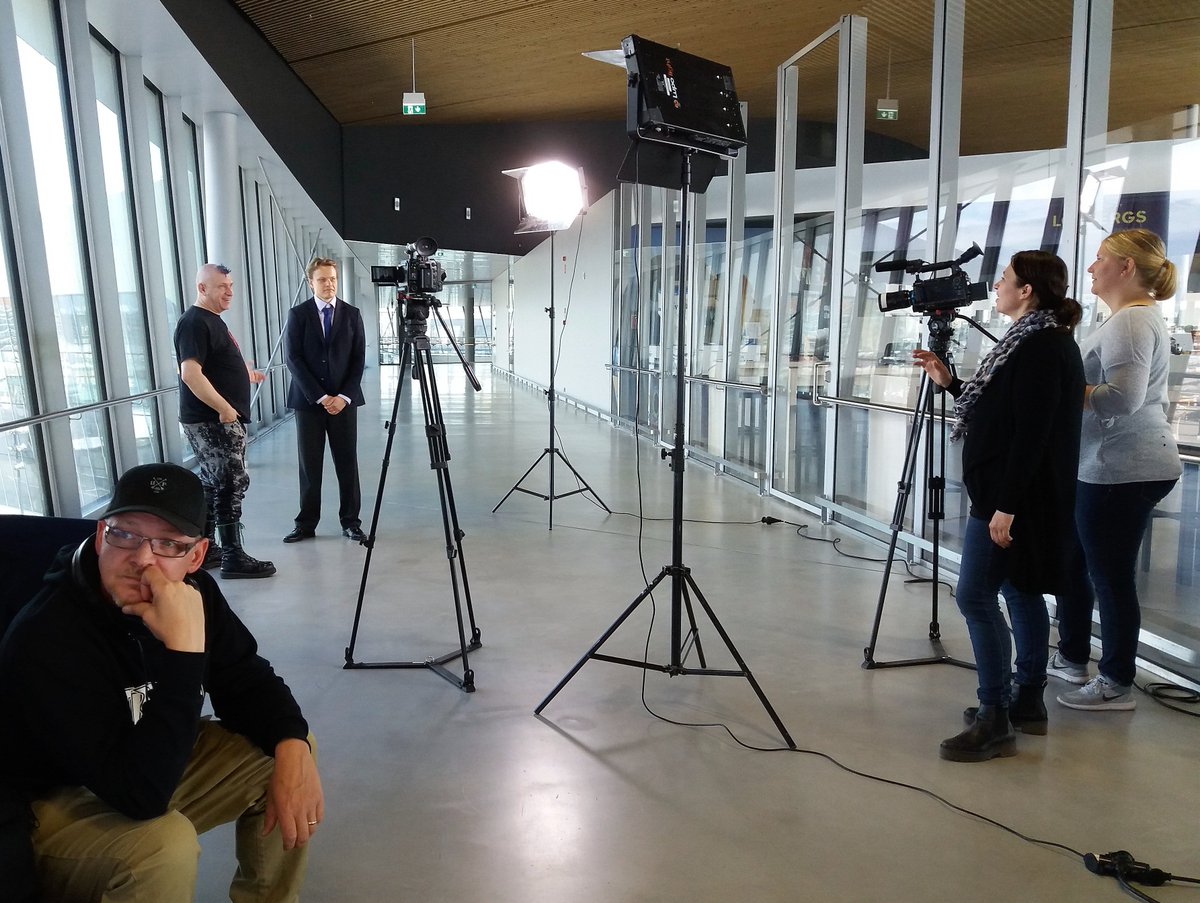 STulevaisuus's tweet photo. Thank you @juha_karppinen @EnergiaHelen for a great interview w #HowyJacobs f Suomen tulevaisuus #Sähköinenliikenne The Future is Electric! https://t.co/w7g9EmYDgp