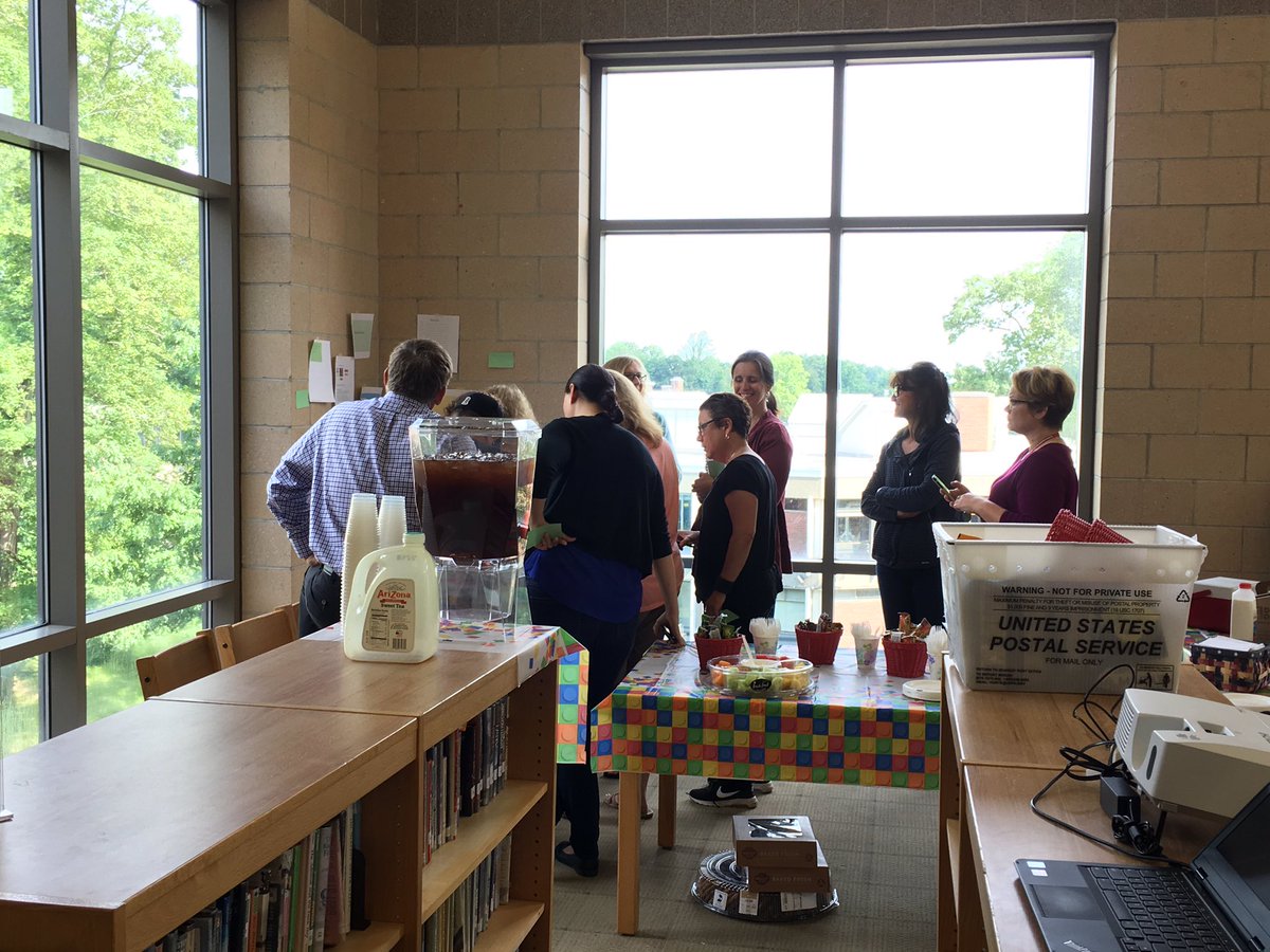 Geeky_Goggles's tweet image. @bcsdtechnology #bcsdbootcamp engaged in BreakoutEDU