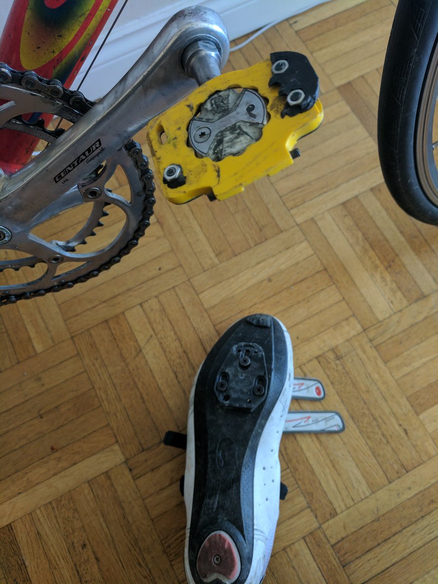 cameron_semple's tweet photo. @SpeedplayPedals is this normal? Thoughts? Suggestions? https://t.co/HMPXNqXsX9