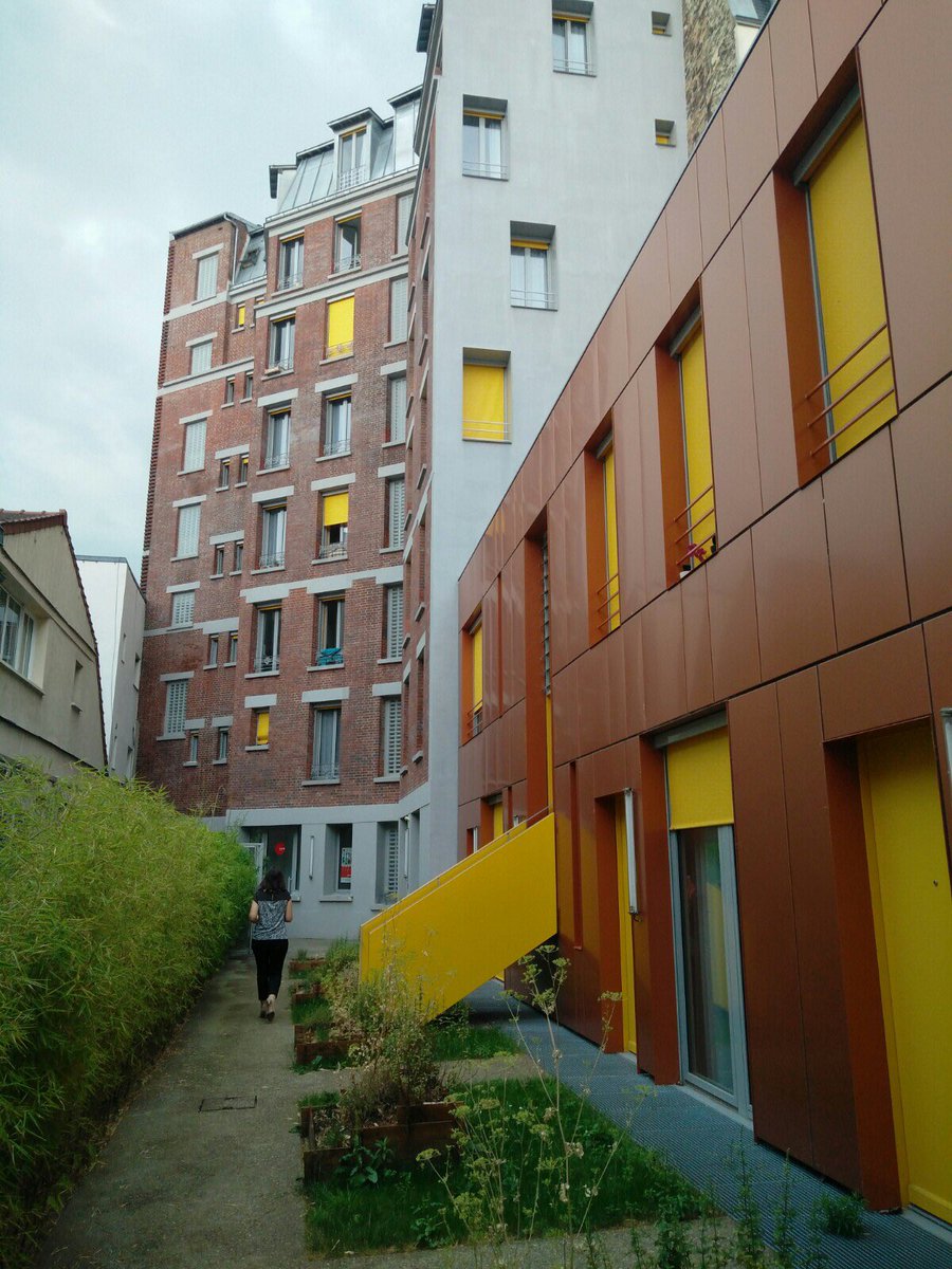 Ravi d'accueillir la Ministre <a href="/VidalFrederique/">Frédérique Vidal</a> à la résidence Auriol du <a href="/CrousParis/">Crous de Paris</a> pour parler logement et expérience étudiante