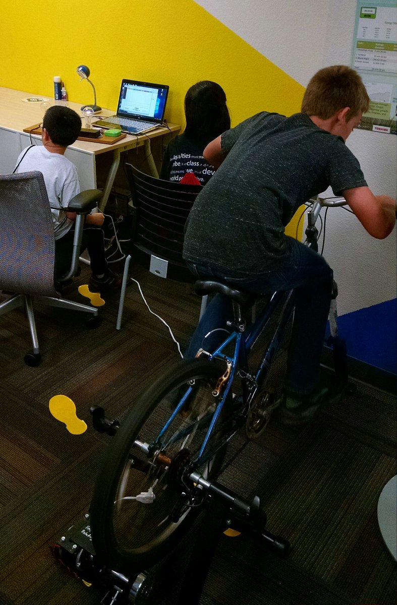 CalPlug's tweet image. Tween dynamos generating power in the #CalPlug 1 killowatt-hour challenge. #uci #Generator #ucifabcamp #uciengineering #calit2