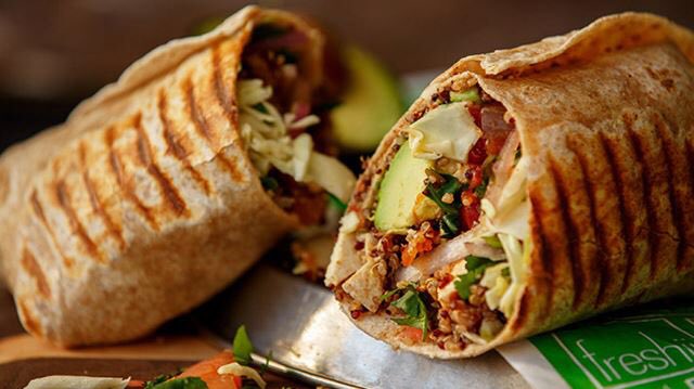 freshii_gc's tweet photo. What are you eating today? π¨βπΎ π― #freshiigc #eatenergize #eatinggood #eatinghealthy https://t.co/SDJ7useh9k