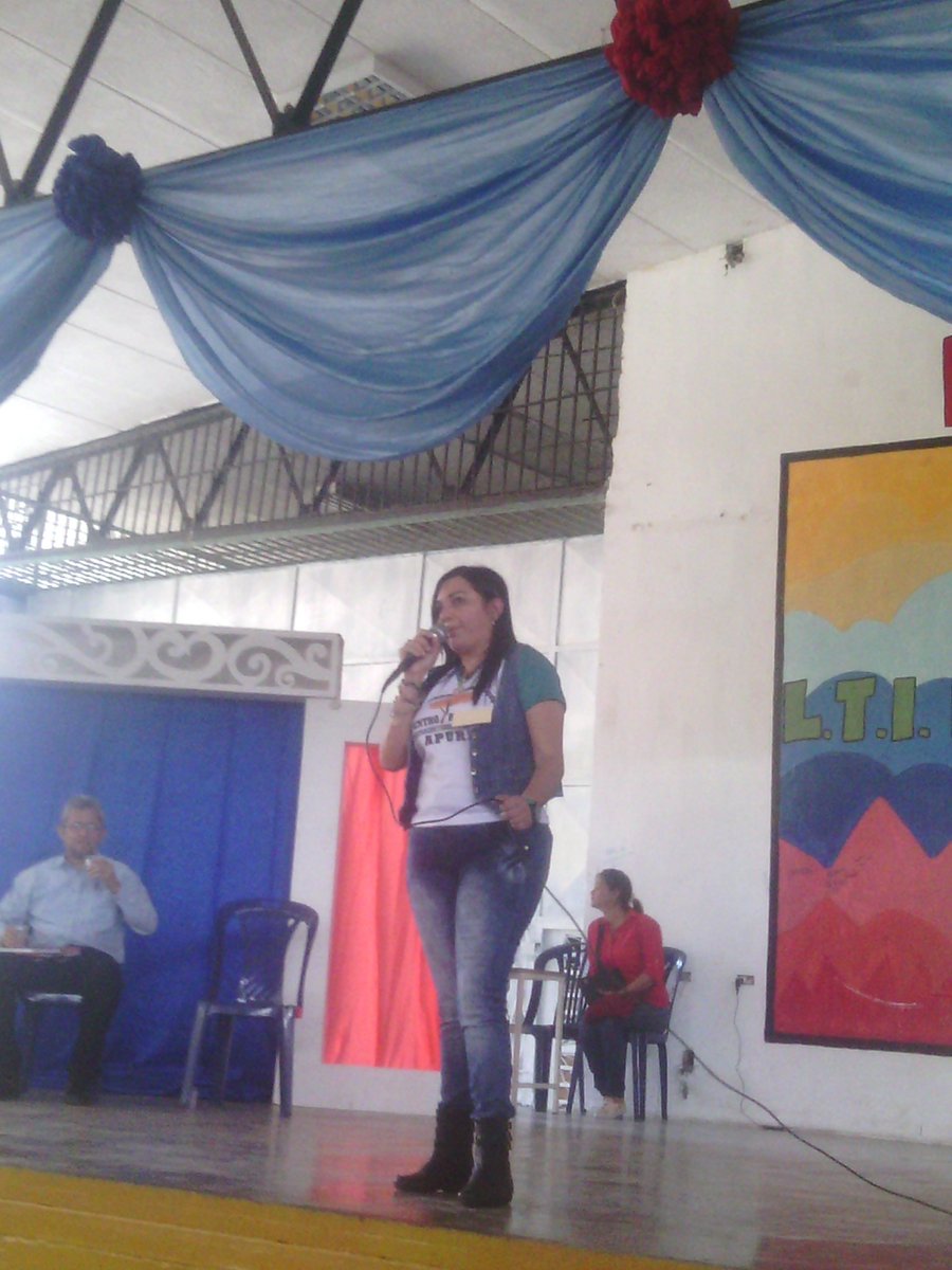 Profesora <a href="/anasilva2021/">ANA SILVA /</a>  dando apertura al Congreso pedagógico estadal 2017 <a href="/isleyita/">Isleyer Rivas</a>