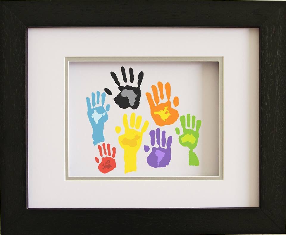 framethat1's tweet image. A very personal gift for any family member. Frame the hand prints of your growing family in a beautiful wood frame.

framethat.co.uk