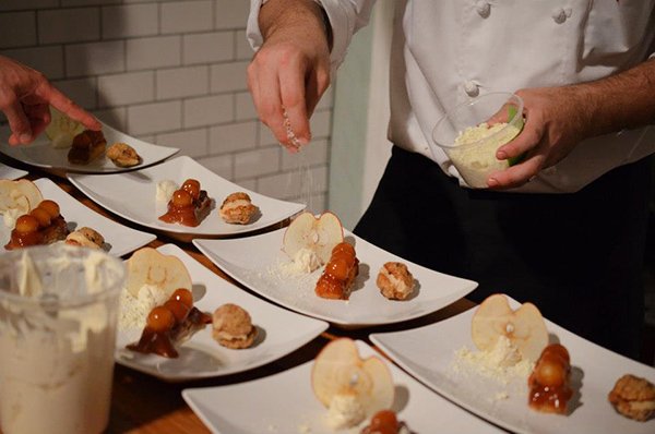 Eight <a href="/FindlayKitchen/">Findlay Kitchen</a> members will serve up small bites &amp; big flavors tomorrow <a href="/FindlayMarket/">Findlay Market</a>. Get a $25 tix now!  ow.ly/nkUc30cUJto