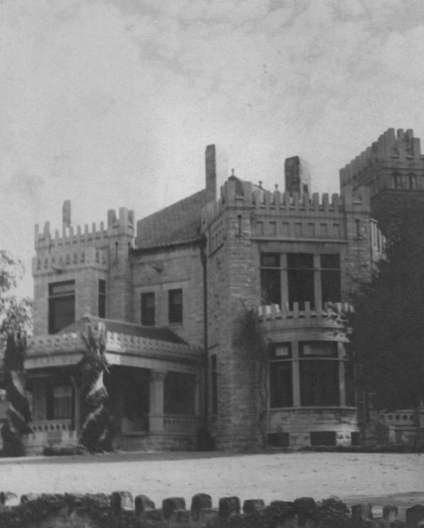 TheSnowdenHouse's tweet photo. Historic @AshlarHall on Central Avenue in Memphis was the home of Brinkley &amp; Sara Day Snowden. https://t.co/HyQbvXWXjo