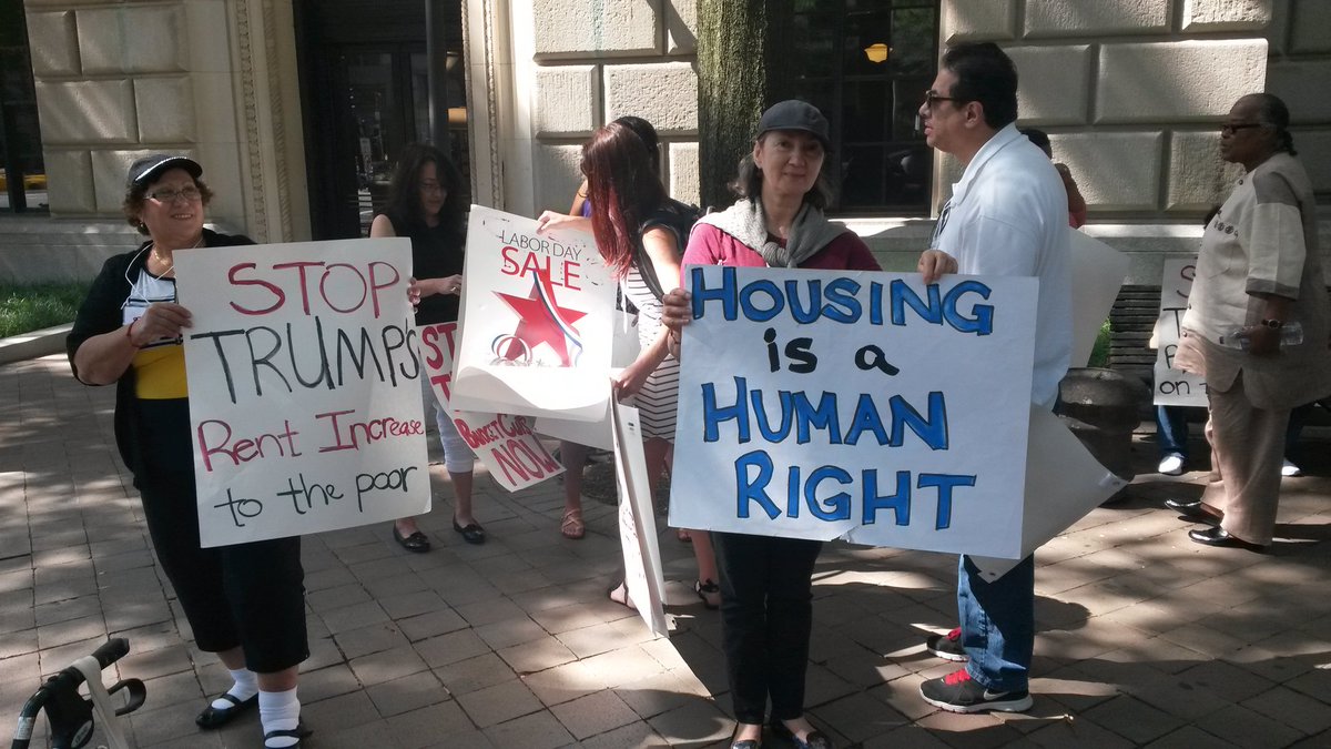 Protest at Trump's DC hotel <a href="/naht/">naht</a> #nohudcuts