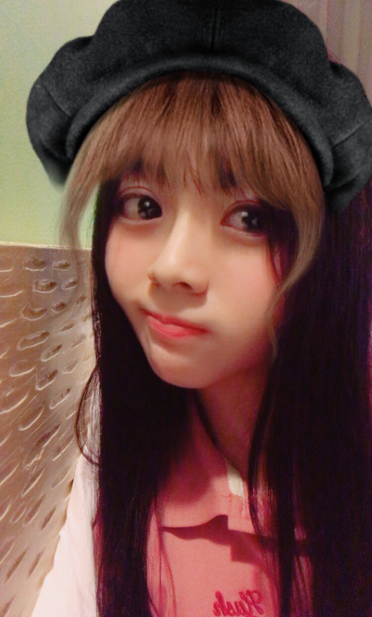 cindyyuvia's tweet photo. 😜😜😜😜 https://t.co/8CFGbtTypR