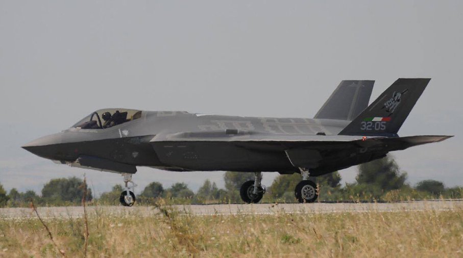 TheAviationist's tweet image. Here Are The World&apos;s First F-35A Lightning II Stealth Aircraft With Special Tail Markings wp.me/p2TYIs-b6L
