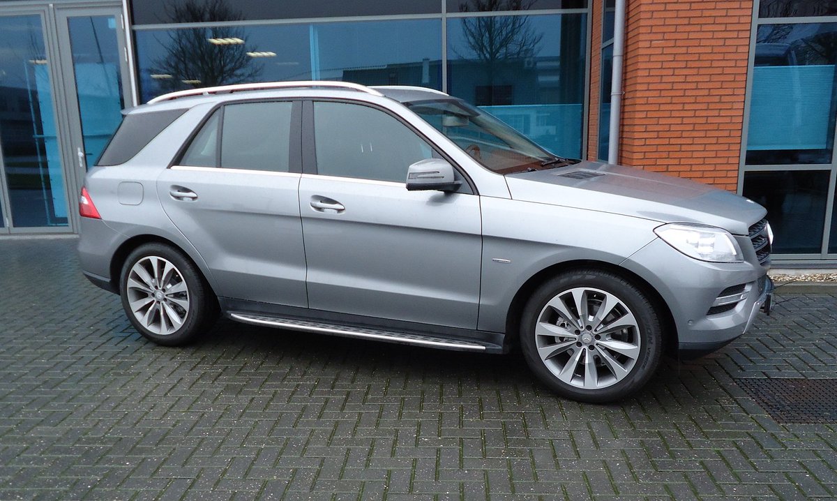 Mercedes ML type 166 ombouw naar grijskenteken.
<a href="/MercedesBenz/">Mercedes-Benz</a> @MercedesBenz_NL #rdw
 bekijk de mogelijkheden op abk-kunststoffen.nl