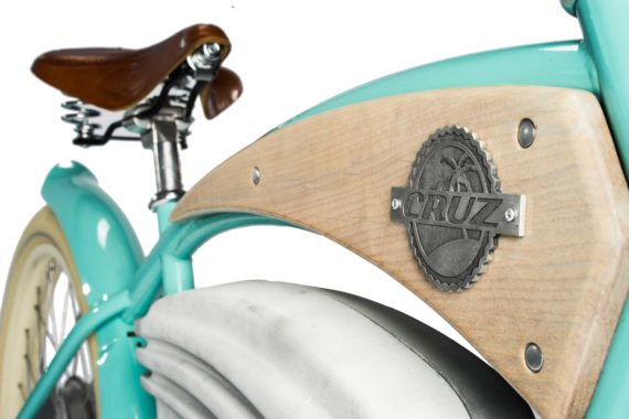 Has anyone seen these sleek electric bikes with the vintage look? They might be the new trend of 2017.
cleantechnica.com/2017/05/06/vin…