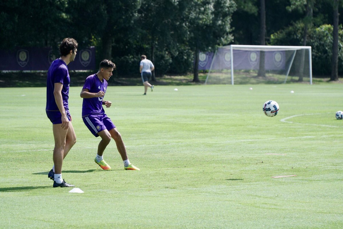 The rook and the vet. #NeverHuntAlone https://t.co/PntqmDU6QR