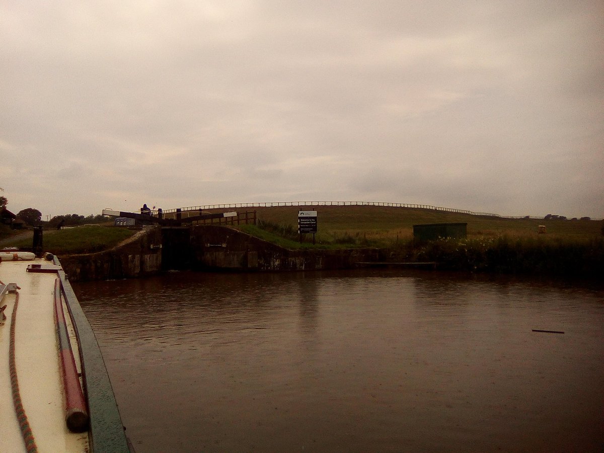 WhyNotBoat's tweet photo. And so we start our journey on the #llangollencanal... #hurleston #boatsthattweet https://t.co/dbEI3ZGoIq