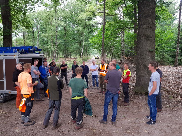 JoostVerhagen's tweet photo. #EuropeanTreeWorker examen: 4 van de 11 geslaagd... ETW'er word je niet zomaar! @Boomzorg @TuinenLandschap @Stadswerk https://t.co/UrFfKexsz4