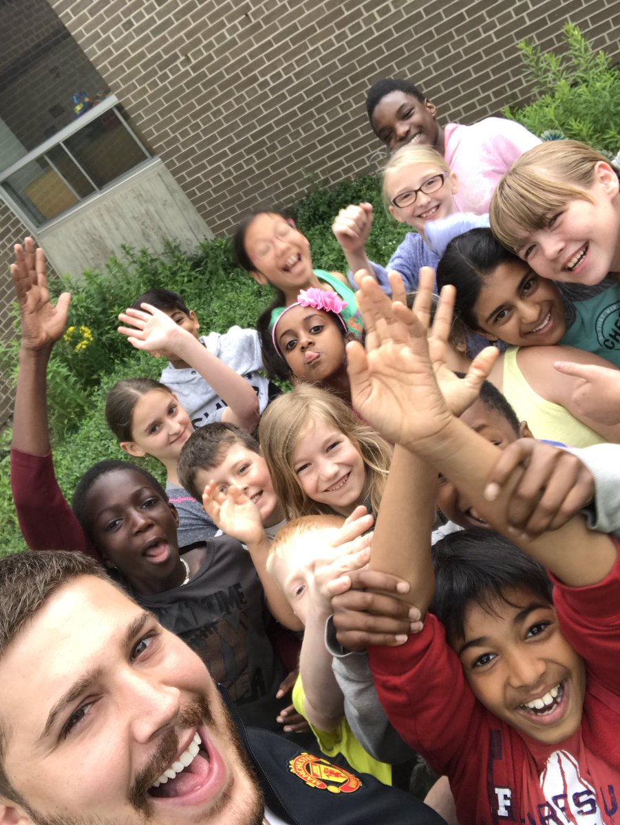 CoreyCSV's tweet photo. Les Grandes Olympiades de retour à l'école #AntonineMaillet #bonnesvacanceslesamis 🏋🏻🥇😁@CSViamonde https://t.co/JUiYfzmnN1