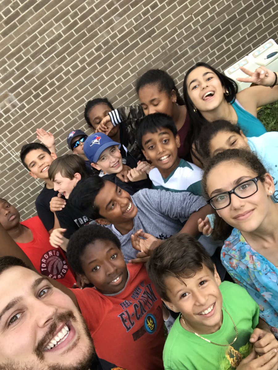 CoreyCSV's tweet photo. Les Grandes Olympiades de retour à l'école #AntonineMaillet #bonnesvacanceslesamis 🏋🏻🥇😁@CSViamonde https://t.co/JUiYfzmnN1