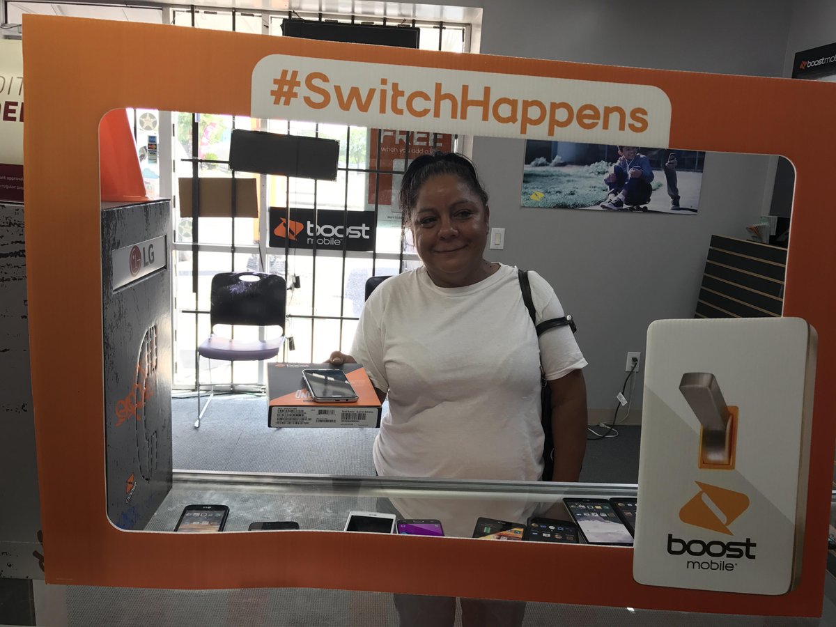 Diamondcommtx's tweet photo. morning started with port ins #2119culebra #switchhappens #flipoffmetropcs #diamondcomm @matthews_susy @JustinCapers @KristyPfahler https://t.co/8SFYqNm1ZA