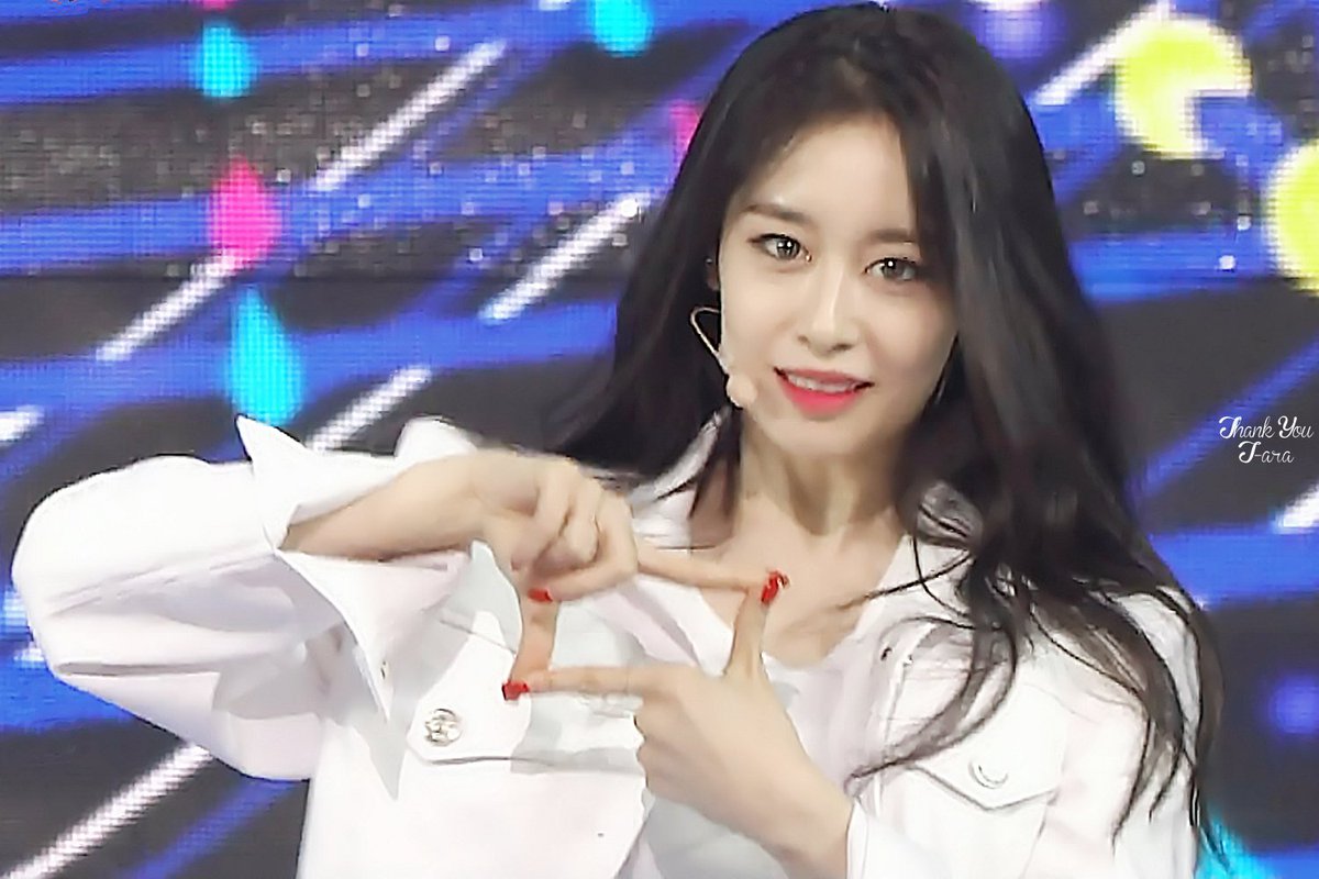 b940722's tweet photo. [CAP] 170625 JIYEON - Inkigayo #4♥@pjy1234
https://t.co/N1DMwYwGSO
https://t.co/tL3SRw5RRX
https://t.co/EEgu93solW
https://t.co/lPXqwURyLL https://t.co/rU7dhK0E8M