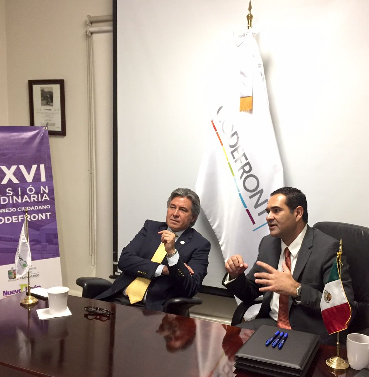 COMCE_Occte's tweet photo. #Exportadores se beneficiarán por convenio con Puente Colombia en NL. Podrán monitorear mercancías y tener certeza en tiempos de cruce https://t.co/EbmH17Fc0m