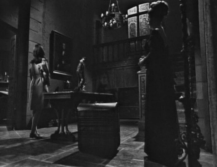 DSEpisodicTweet's tweet image. On this day 51 years ago, a certain governess took a train ride to discover her future and connect to her past on #DarkShadows.