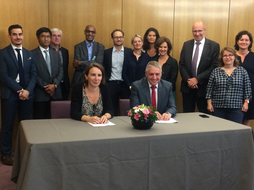ANAH_Officiel's tweet photo. Les équipes en charge d'animer le partenariat entre @EDFofficiel et l'#Anah pour lutter contre la #PrécaritéEnergétique avec #HabiterMieux. https://t.co/8Bn14JRgex