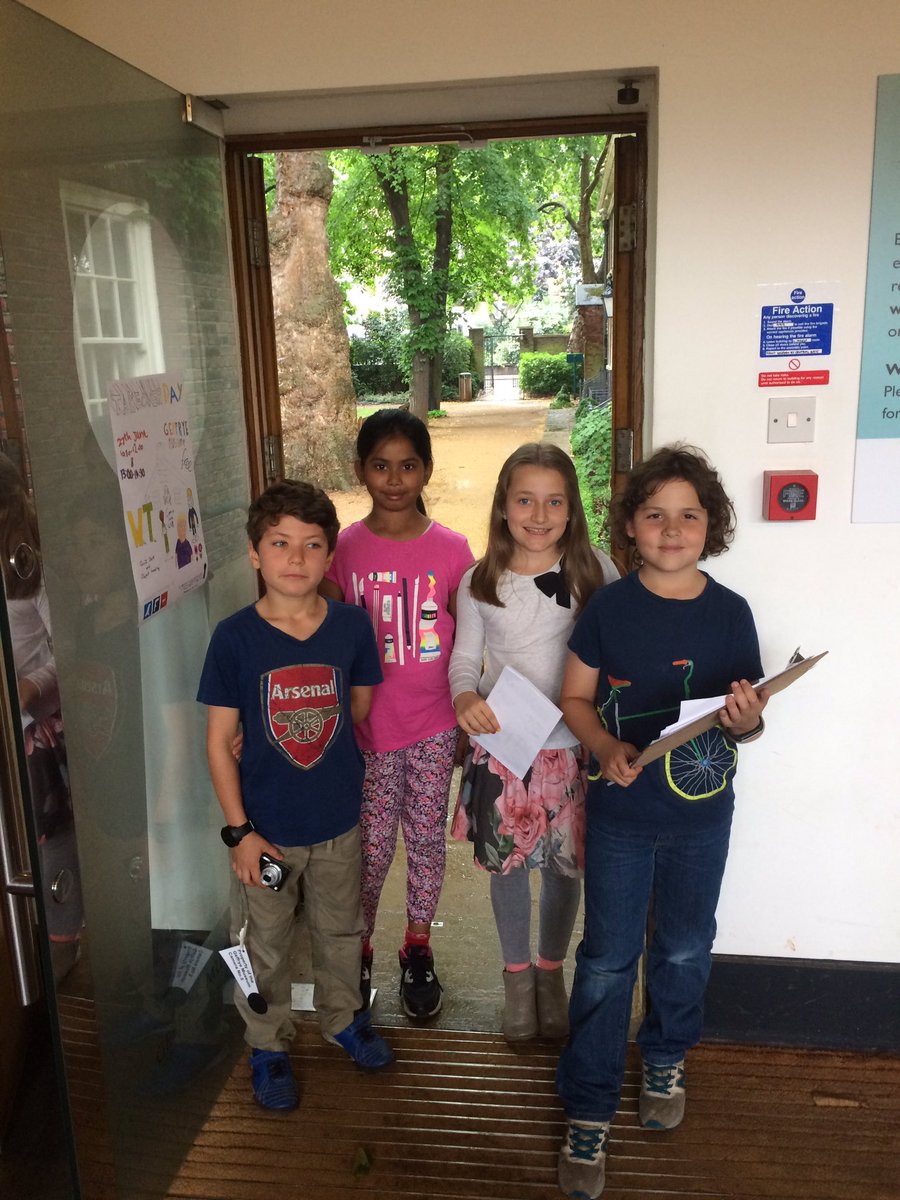 MuseumoftheHome's tweet image. More highlights from @WTyndalePrimary pupils #takeoverday day #objecthandling #quizdesk #marketing #frontofhouse