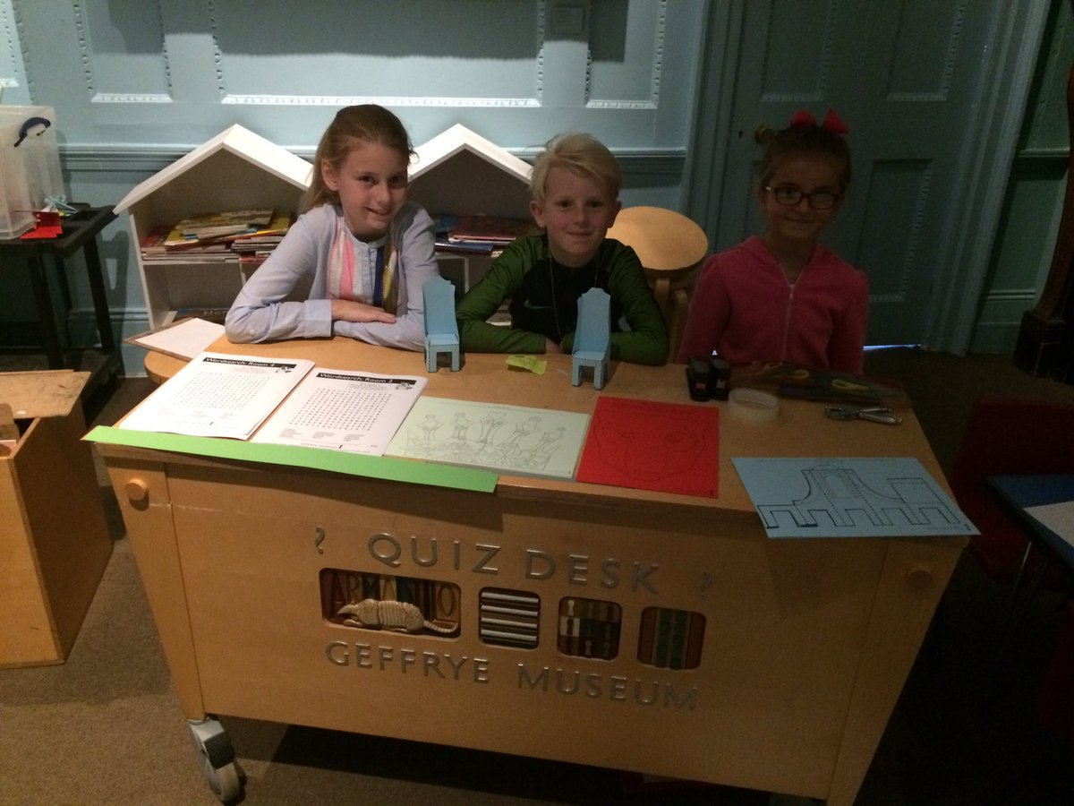 MuseumoftheHome's tweet image. More highlights from @WTyndalePrimary pupils #takeoverday day #objecthandling #quizdesk #marketing #frontofhouse