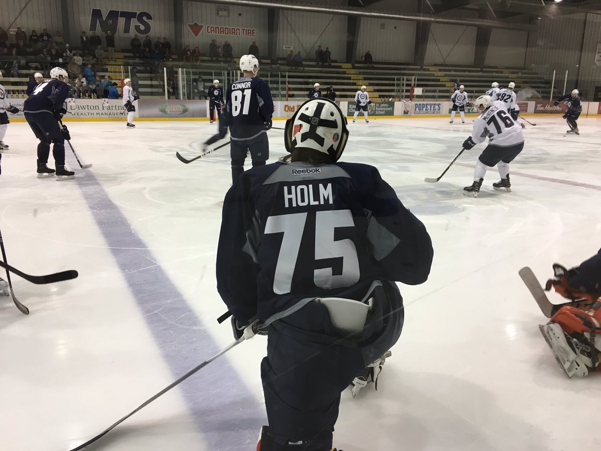 2017 sixth round pick Arvid Holm is one of the goaltenders out with the forward group today!