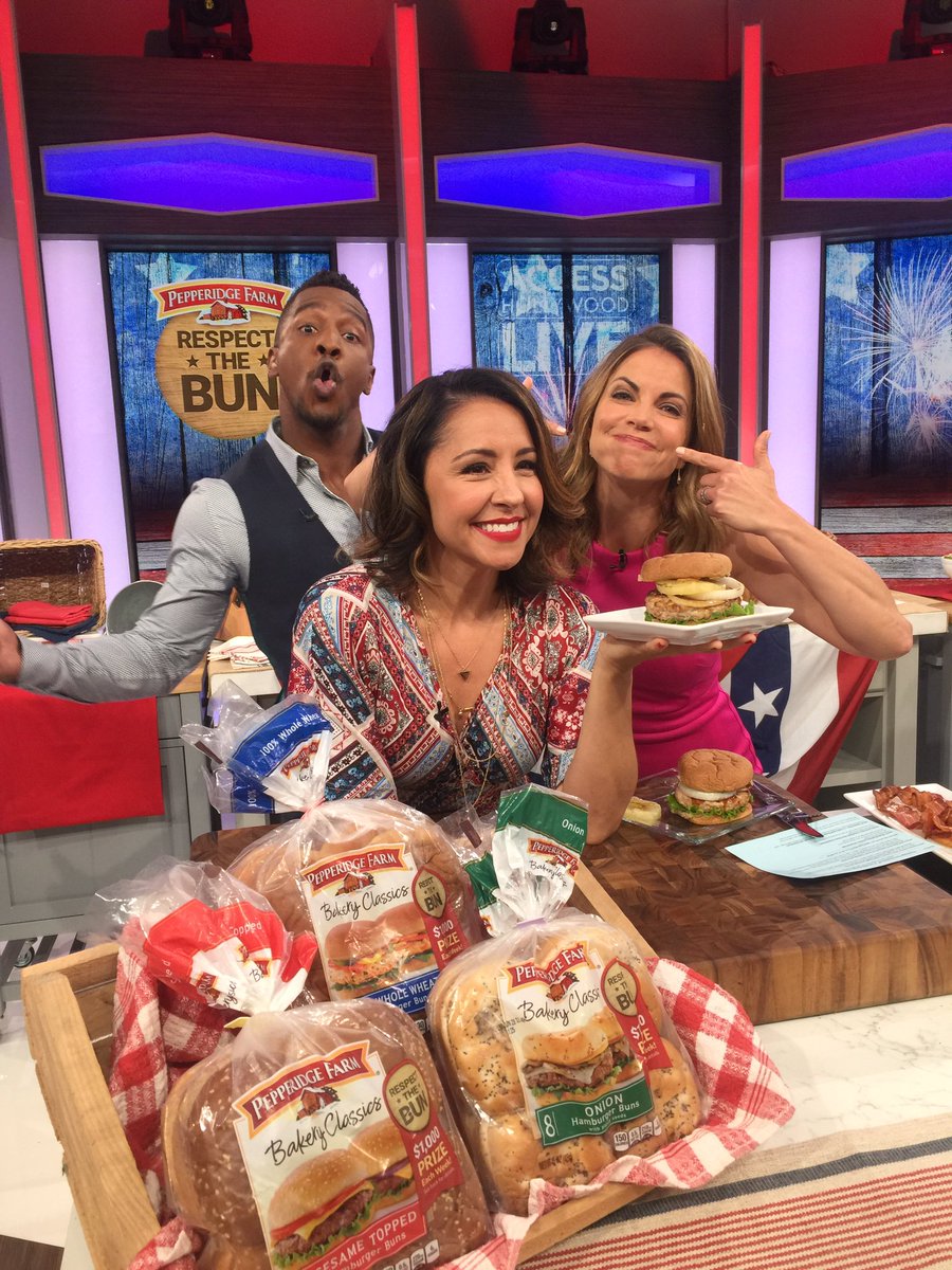 NikkiBoyer's tweet photo. What a fun day at @accesshollywood w/ @NMoralesNBC &amp; @iamscottevans!  "Respect the Bun!" @PepperidgeFarm https://t.co/diUSwGztZm