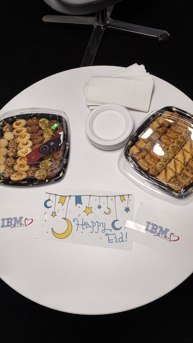 atharafzal's tweet photo. Celebrating #EidMubarak #EidMubarak2017 pls cone to H7 to have some @RukhsanaSyed @ZulaufMichelle @ShellyLowe1 #ibmdsna #beamazingids https://t.co/KuxaVcNTMF