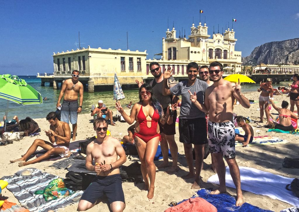 When u not sure if its HP on the beach on the new Baywatch promo...