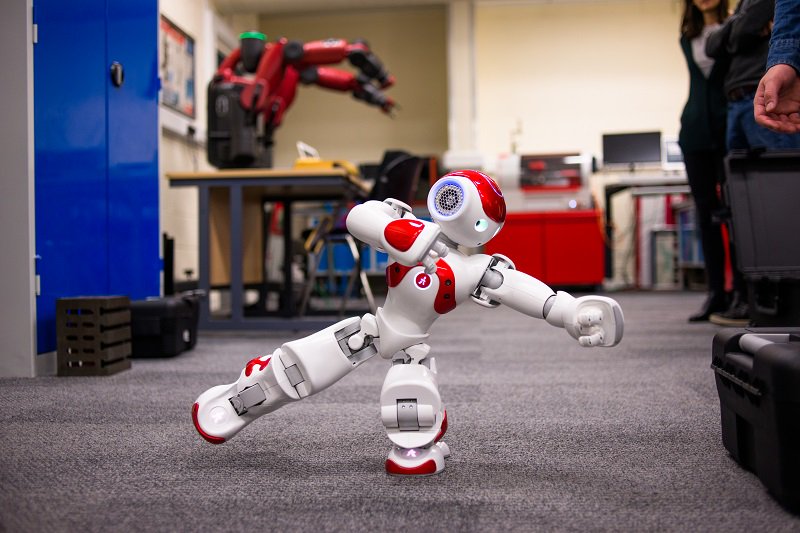 KingstonUni's tweet photo. We have campus tours running all day at our #KUOpenDay today so make sure you check out our excellent facilities and equipment! #makeitKU https://t.co/IvBPEL7nfR