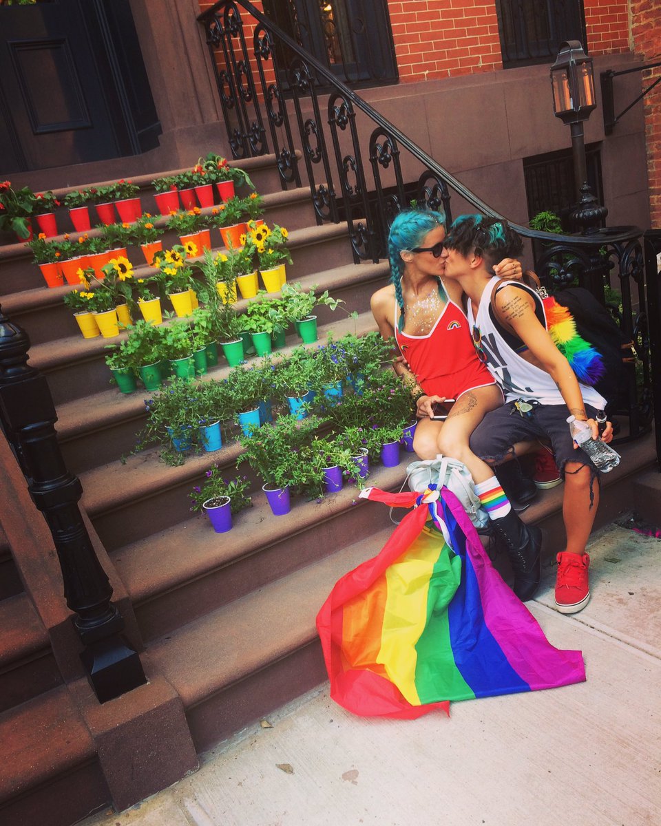 AllyCasares's tweet photo. #LGBTQ #2017pride #NYCPride2017 #HappyPride https://t.co/7q9LRzcGZT