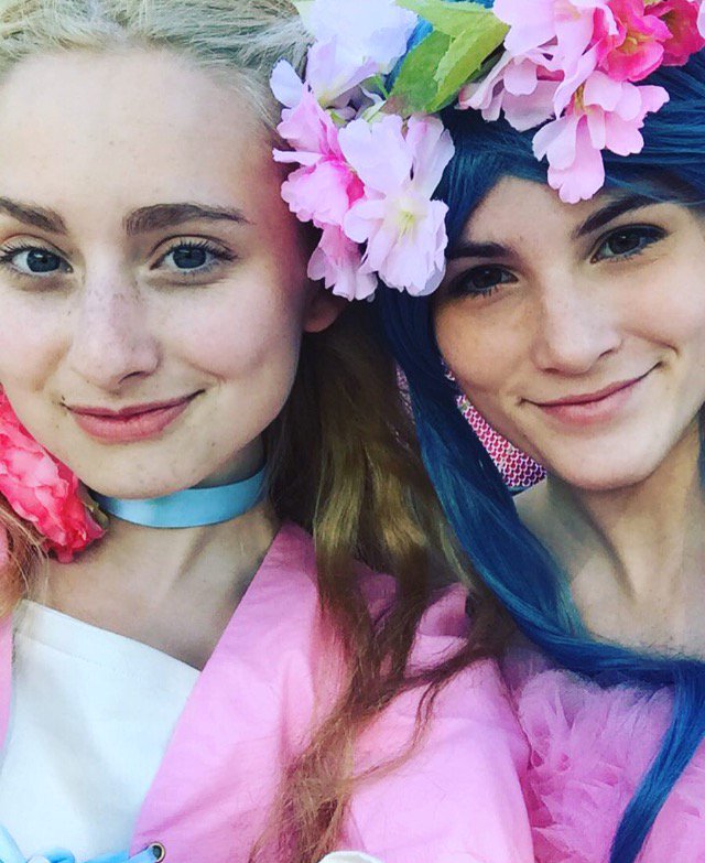 CallistaZorbas's tweet photo. I get to work with so many talented people.❤️ 
#rapunzel #snowrosetv #tv #film https://t.co/2zLWuQ8VDn