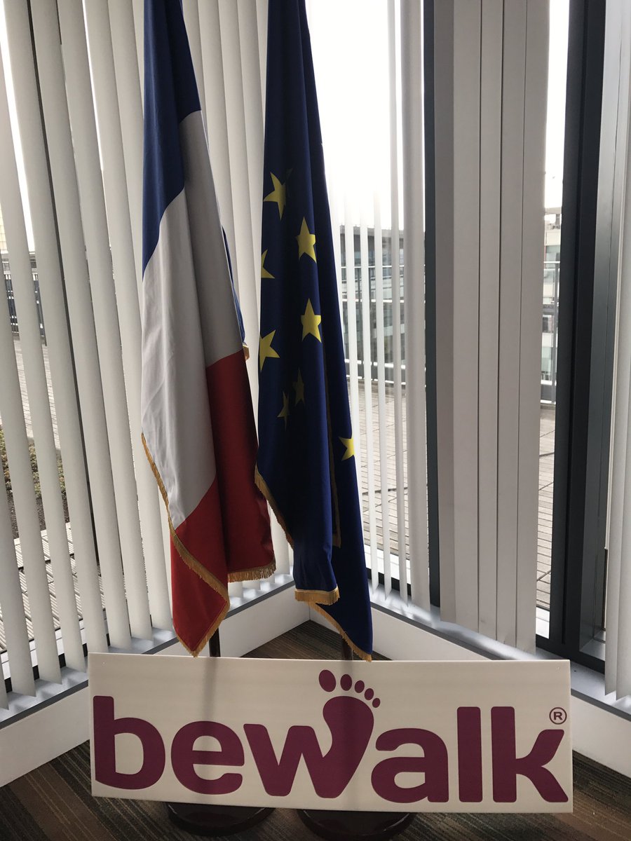 Challenge #BeWalk ! Ensemble ils ont parcouru 7 fois le tour de la Terre! Fou... Bravo à tous! Mention aux gagnants récompensés ce soir!